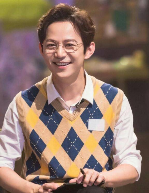 主持人王冠结婚了吗丈夫是谁(王冠李咏主持过的节目)