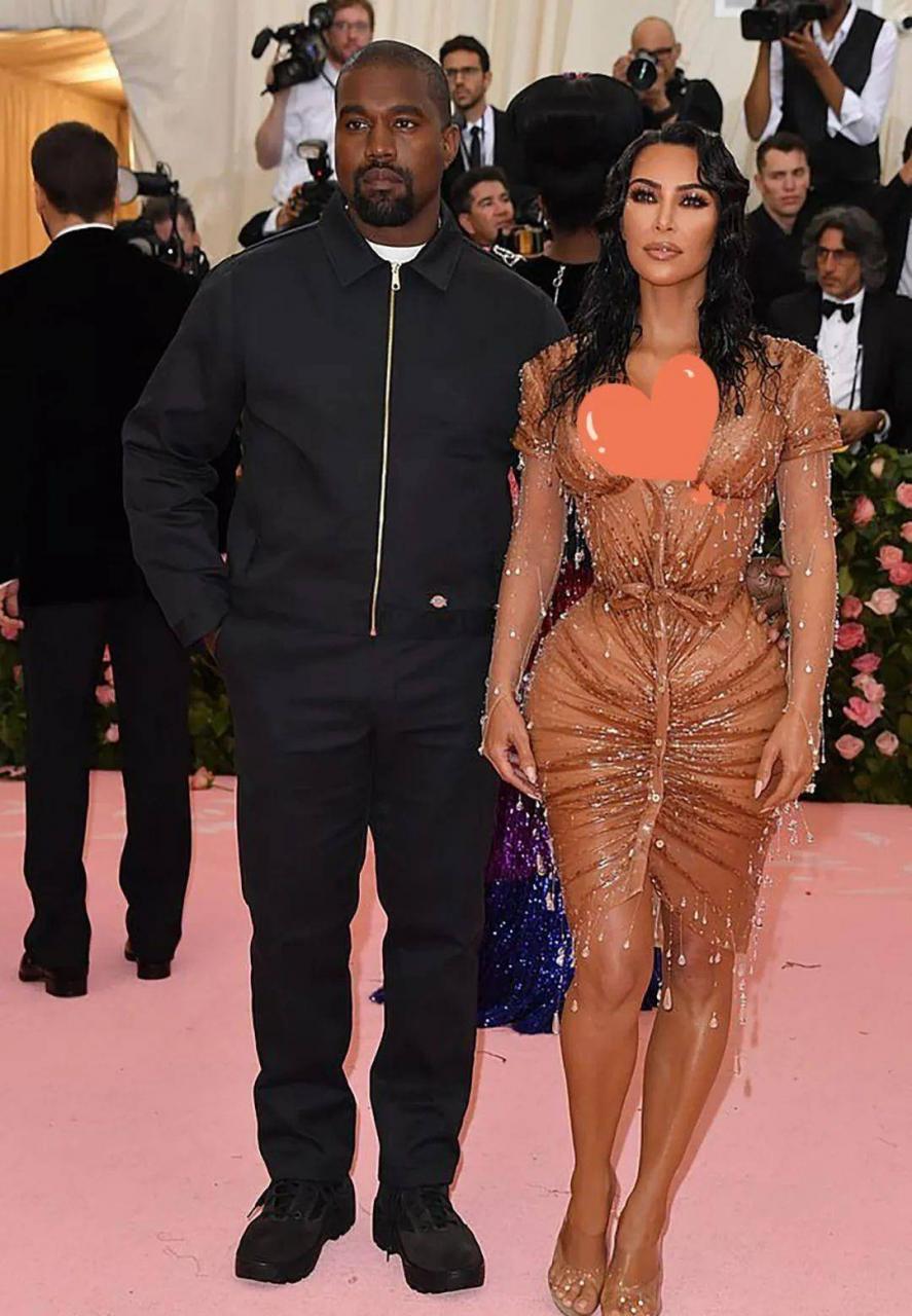 卡戴珊分手已成定局！丈夫竞选总统时不再是绿叶，妻子身材也很好。