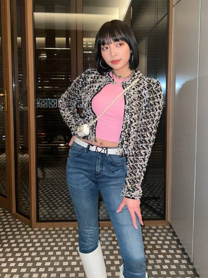 的新歌被指抄袭颜《Y》 man的编曲，并予以否认。