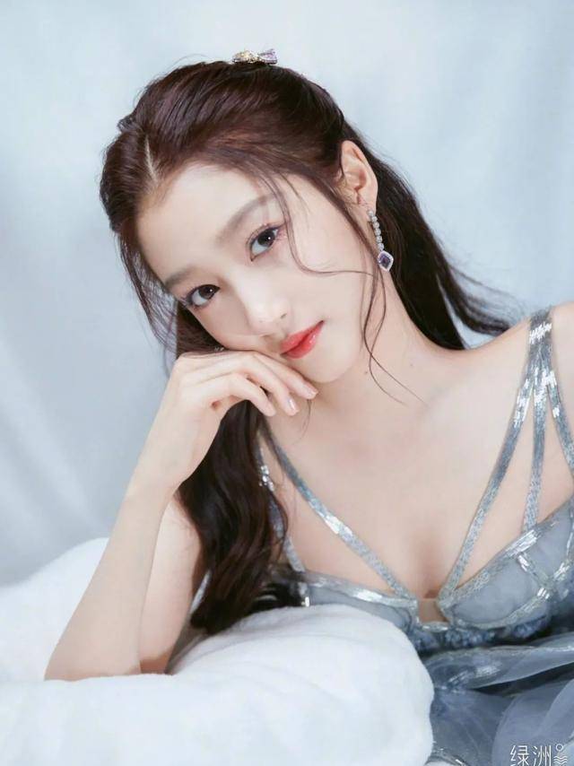 刘浩存周冬雨同框(刘浩存下一个周冬雨)