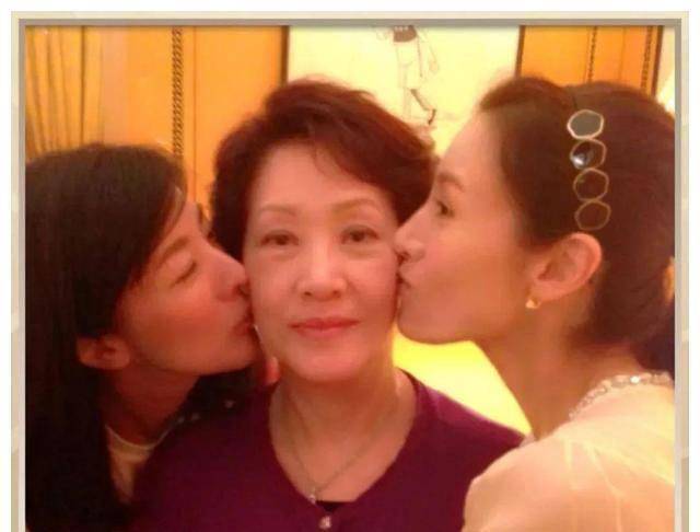 杨恭如和李嘉欣谁漂亮(杨恭如是港姐吗)