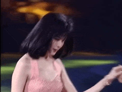 她为什么放任自己35年?扭曲的情感观里没有真正的“自爱”。