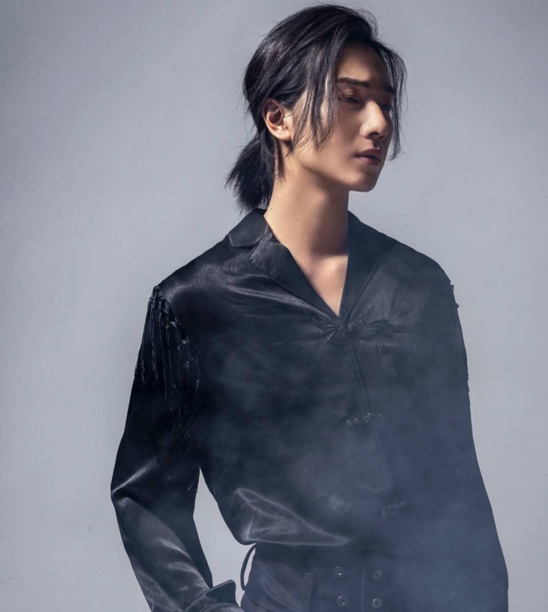 凭借《变形计》走红娱乐圈的幸运男孩李宏毅,至今仍是赵露斯的绯闻男友。