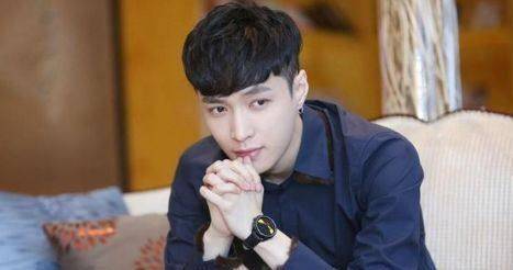 刘浩然真名叫刘源，刘亦菲以前叫安峰，Crystal原名土里土气，很配张馨！