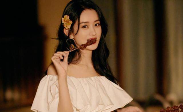 与分手后，赵变得颓废了？半年不想接新戏，想争取儿子的抚养权。