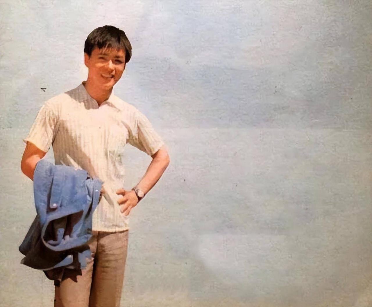 因流氓罪被判4年,“铁窗”王子迟志强是真流氓还是“坏人”?