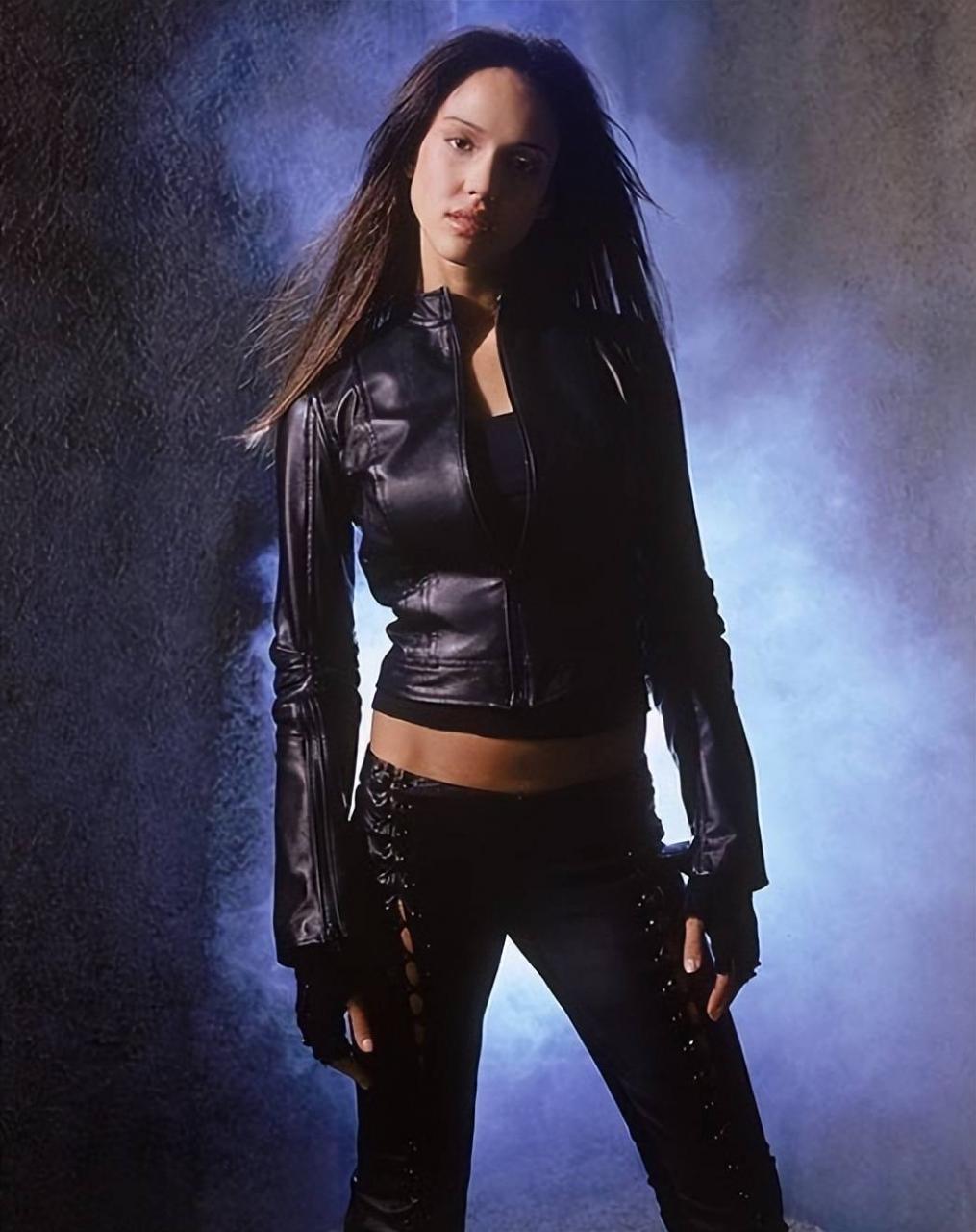 美国女演员杰西卡·坎贝尔(杰西卡阿尔芭近照)