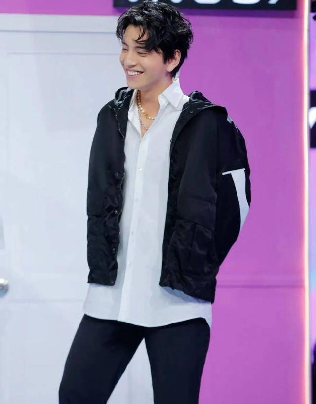 刘浩存周冬雨同框(刘浩存下一个周冬雨)