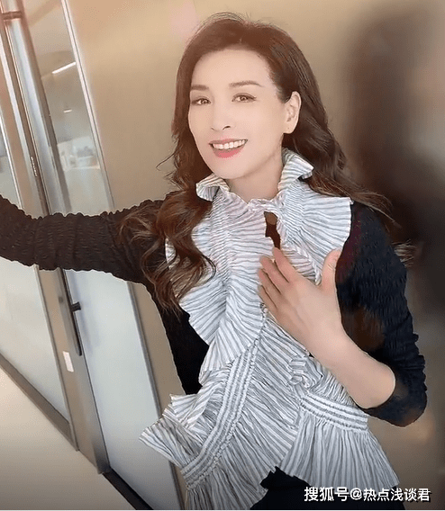 娱乐圈冻龄女神张庭(张庭冻龄女神)