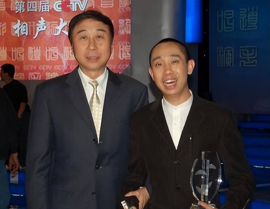 离开嘉陵九年，白打得很烂。他背后发生了什么？