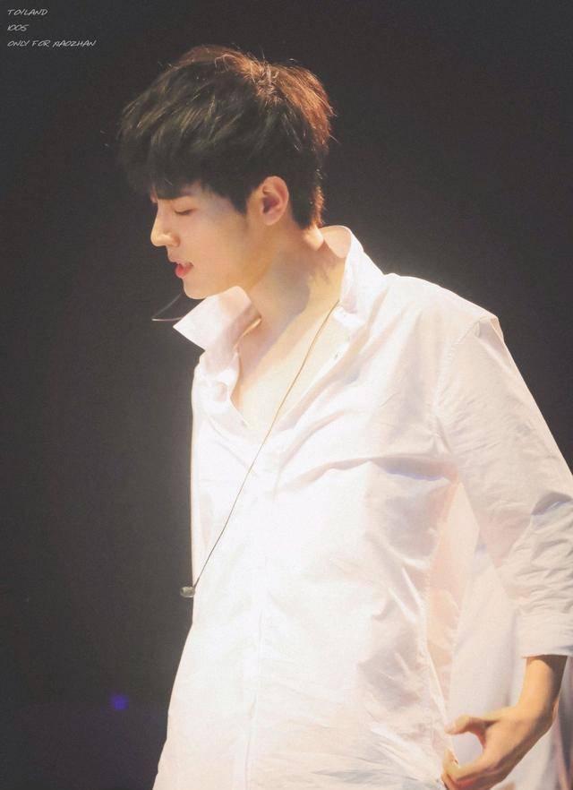 肖战的小姑娘是谁(肖战的小可爱)