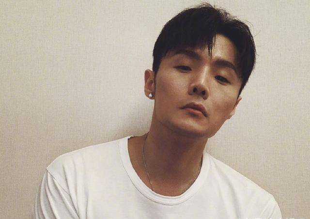 杨丞琳和李荣浩合照(李荣浩晒与杨丞琳合照)