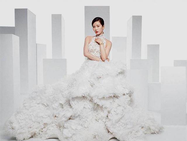 刘诗诗怀孕七个月了,小腹看起来还是那么平。