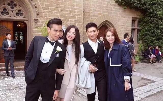 热依扎恢复机场照(热依扎晒全家福感谢粉丝)