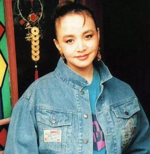 低调24年后,宋丹丹的第三任丈夫被曝光,意外揭露了大家都不敢说的真相。