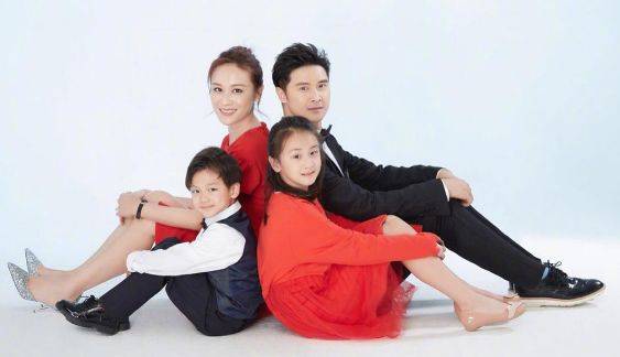 林志颖家有脸,艺鹭家有长腿,李香家有腰。看到他的家人真的很神奇。