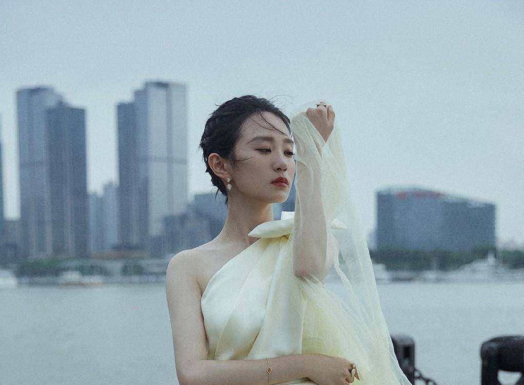 张若昀新剧《鸣龙少年》导演是《警察荣誉》,女演员是演技派!