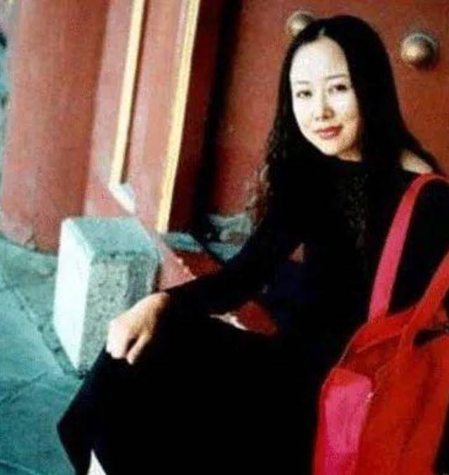 陈丽华是嫁给谁了(陈丽华出家了吗)