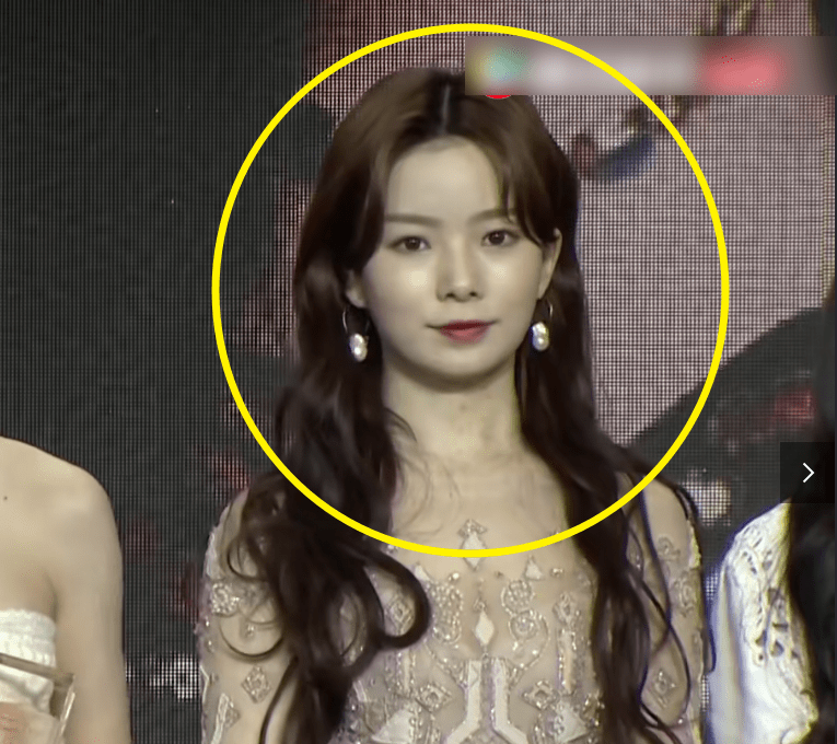 硬糖少女陈卓璇身高(硬糖少女获奖出镜生图曝光，赵粤颜值显老，陈卓璇脸大了一倍)