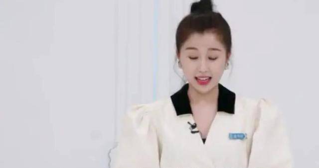 虞书欣加到了lisa好友(lisa居然比虞书欣还小)