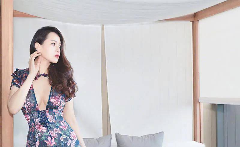 伊能静穿的长连衣裙(伊能静半身裙)