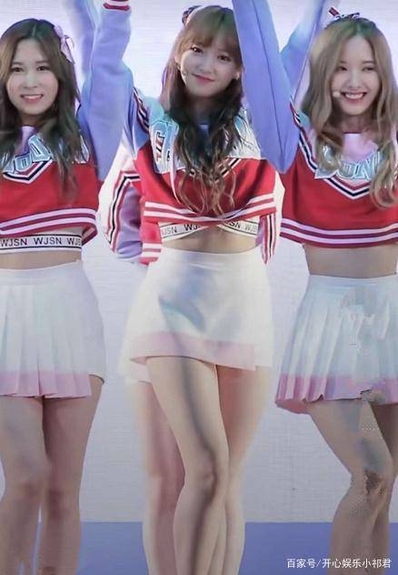 程潇太胖成不了爱豆?看看她的腿和她旁边那个女孩的腿的对比。如果她体重超过一百呢?