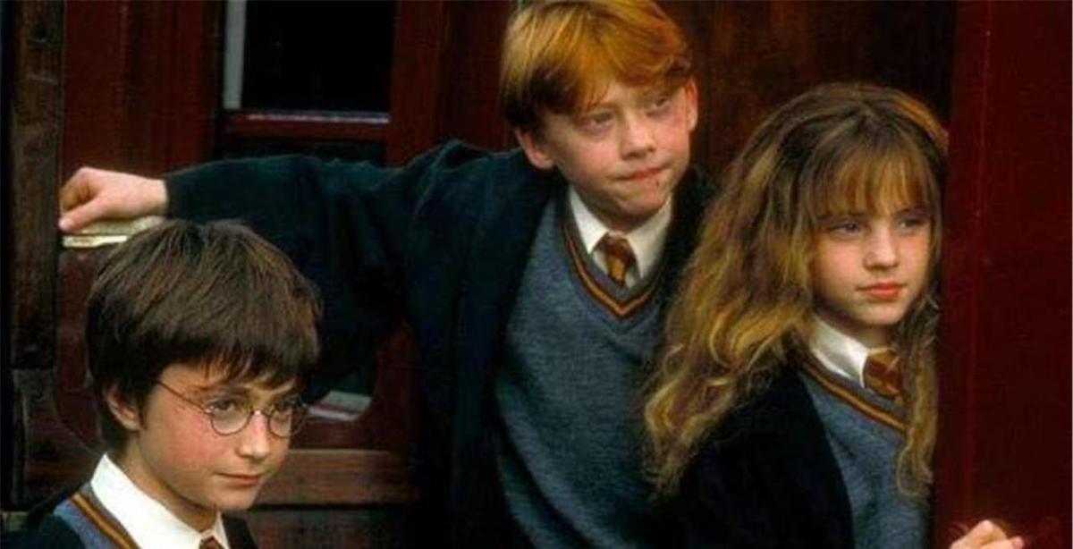 哈利波特已经40岁了。那个小演员当时长什么样?网友:时间是杀猪的。