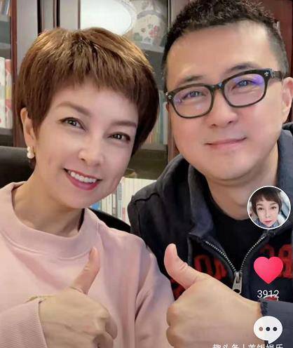 主持人吴晓蕾最近被曝光，在医院脸色苍白。一家老牌上市公司住在一栋豪宅里。