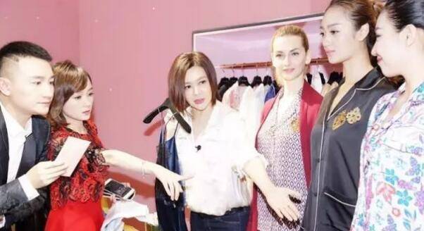 她为什么放任自己35年?扭曲的情感观里没有真正的“自爱”。