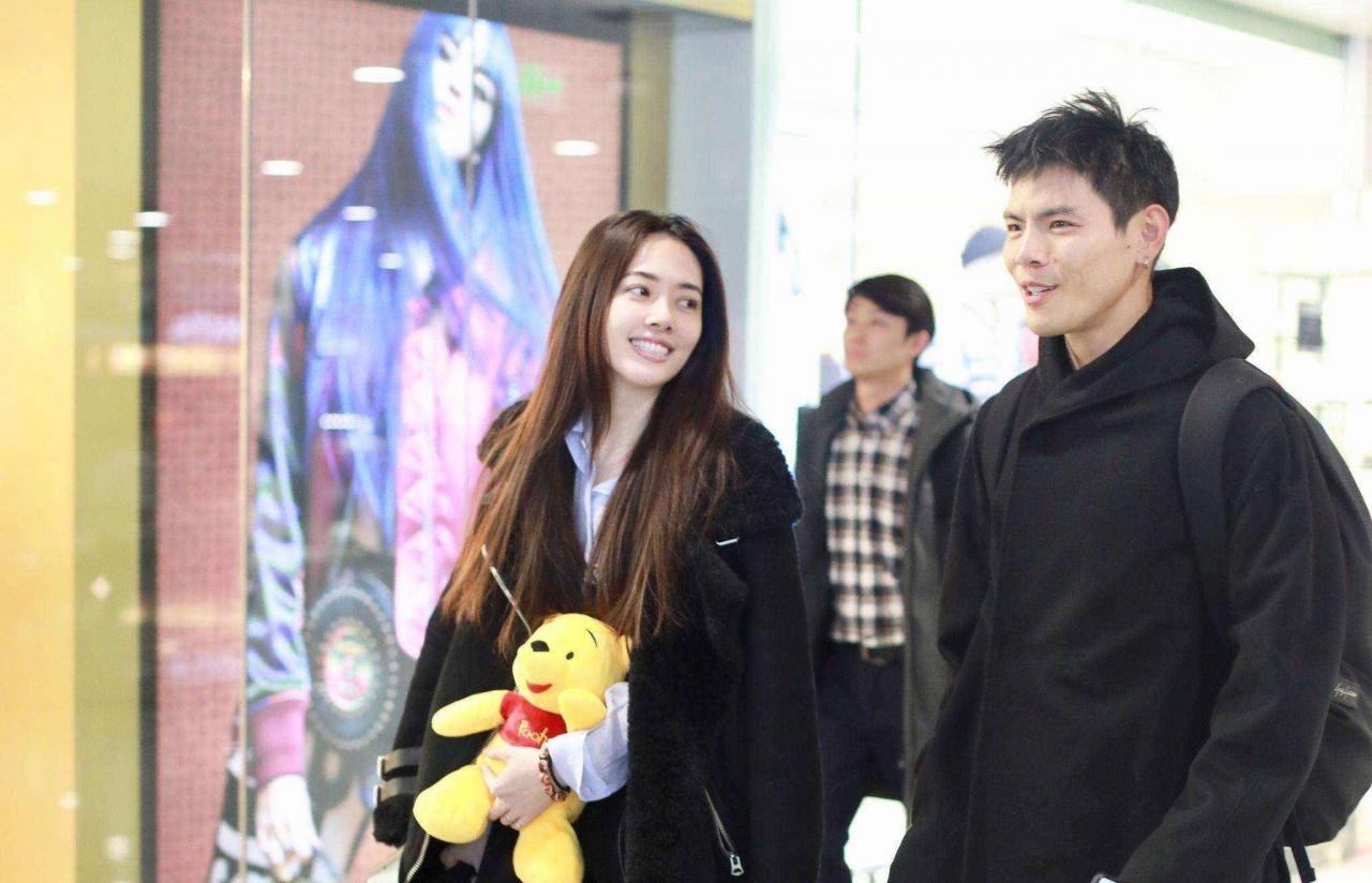 郭碧婷向佐真的幸福吗(向佐结婚现场)