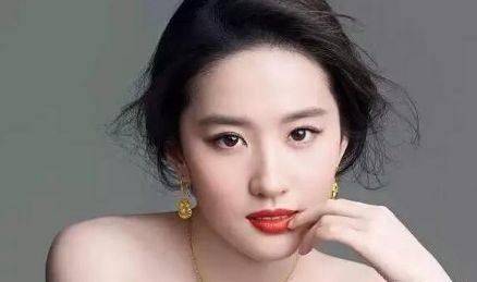 刘浩然真名叫刘源，刘亦菲以前叫安峰，Crystal原名土里土气，很配张馨！