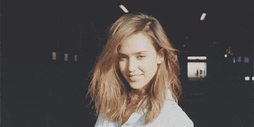 美国女演员杰西卡·坎贝尔(杰西卡阿尔芭近照)