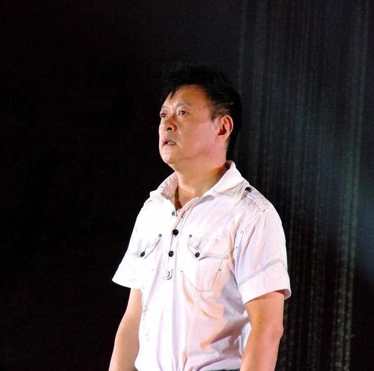 因流氓罪被判4年,“铁窗”王子迟志强是真流氓还是“坏人”?