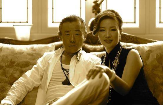 温州女老板胡洁靠什么发家史(浙江女富豪胡洁现状)