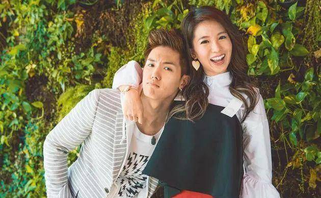 29岁的台湾宅男女神郭书瑶与交往六年的男友分手后,曾表示蔡康永是她的贵人。