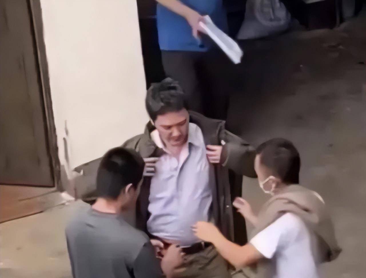 赵丽颖冯小刚离婚(冯丽颖离婚)