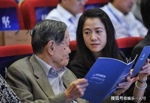 杨振宁比他岳母大多少岁(杨振宁和他老岳怎么称呼)