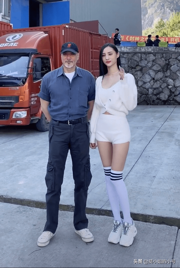 成熟大叔型明星(成熟大叔男明星)