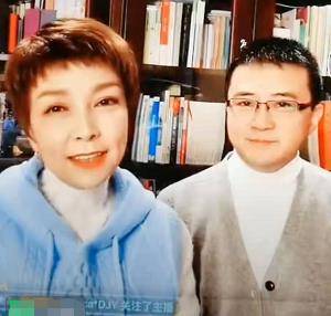 主持人吴晓蕾最近被曝光，在医院脸色苍白。一家老牌上市公司住在一栋豪宅里。