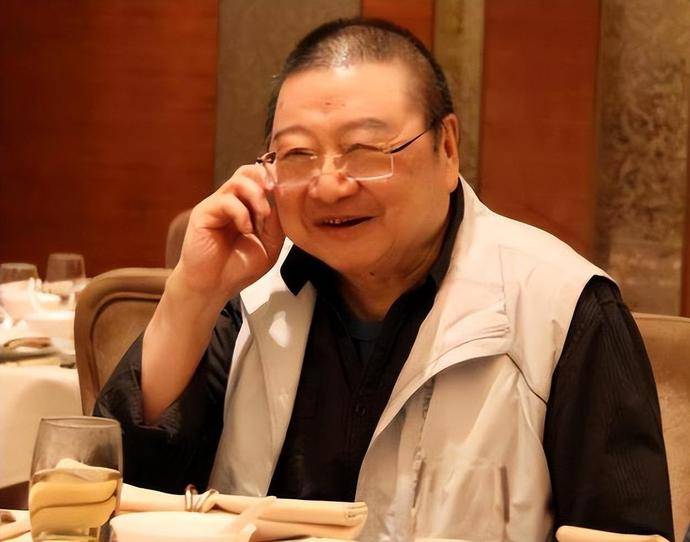 周慧敏交代了倪匡的后事:父亲的葬礼很简单,遗体已经火化。