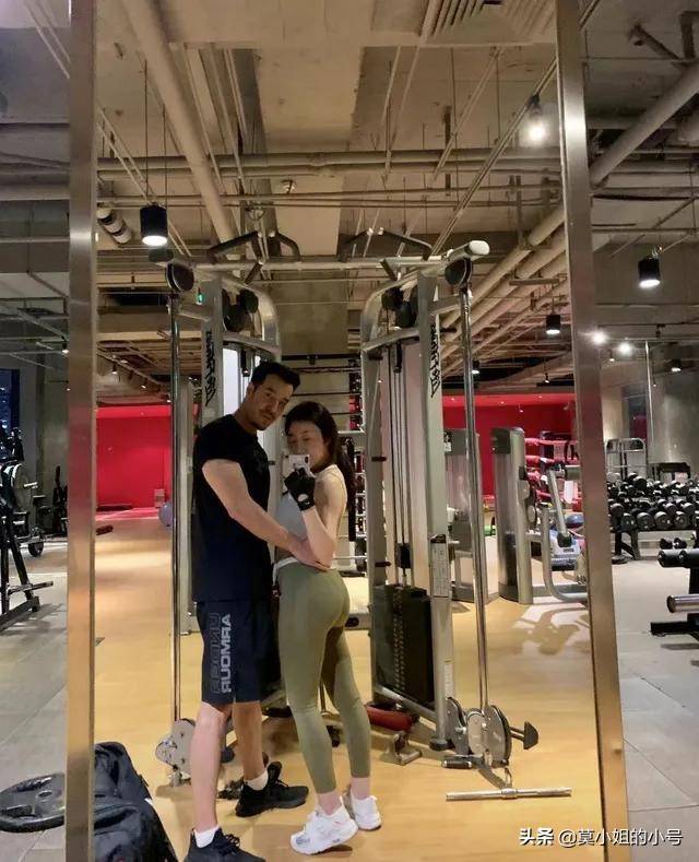 成熟大叔型明星(成熟大叔男明星)