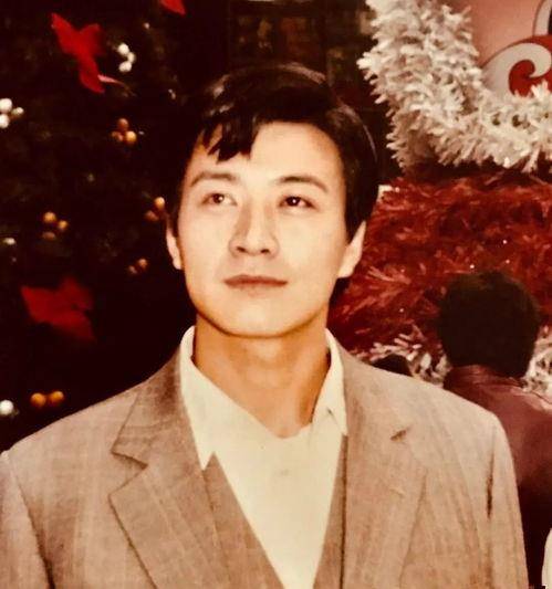 人气已经超过唐国强的周里京是如何从一夜走红变成“被万人唾弃”的?