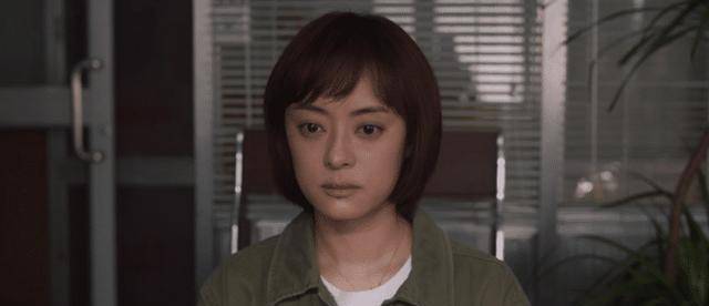 明星也刷剧!田静追《理想之城》,差点误机,和孙李有爱互动。