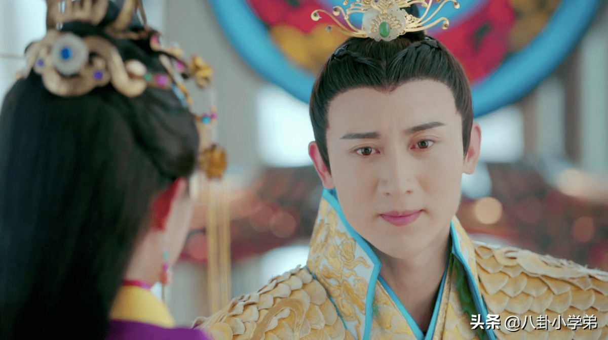 古装圆脸女星(大马脸男演员)