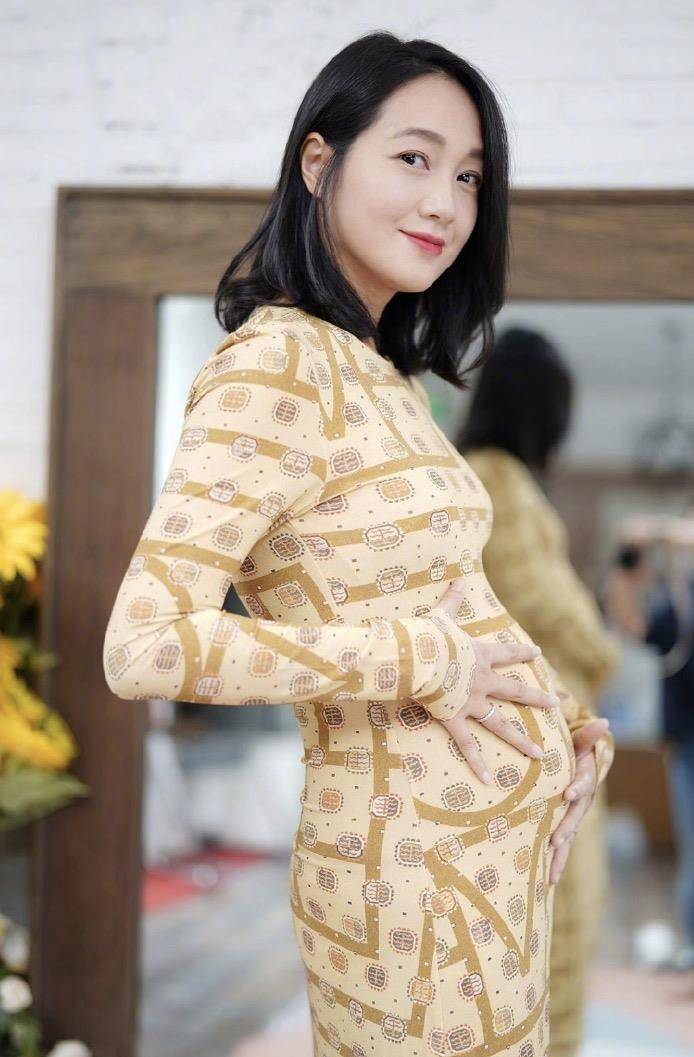 朱丹待产照(朱丹晒产后写真)