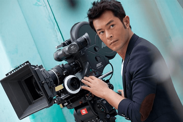 古天乐年轻的时候帅照(古天乐皮肤是自然黑还是晒黑的)