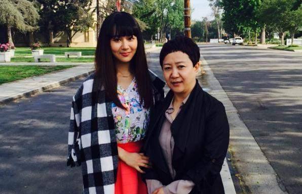 杨紫父母资料简介(杨紫的家庭成员)