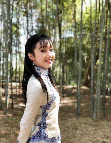 最强的面对面，一半厉害，一半聪明。《庆余年》她是杨幂和赵的“合体”。