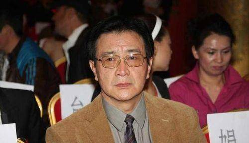 人气已经超过唐国强的周里京是如何从一夜走红变成“被万人唾弃”的?