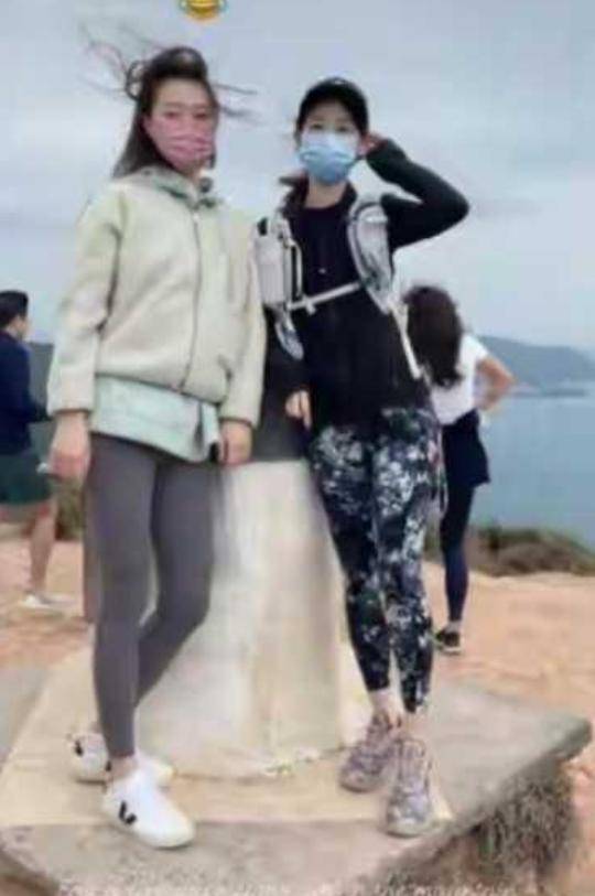 章泽天刘强东出轨(刘强东章泽天恋情曝光)